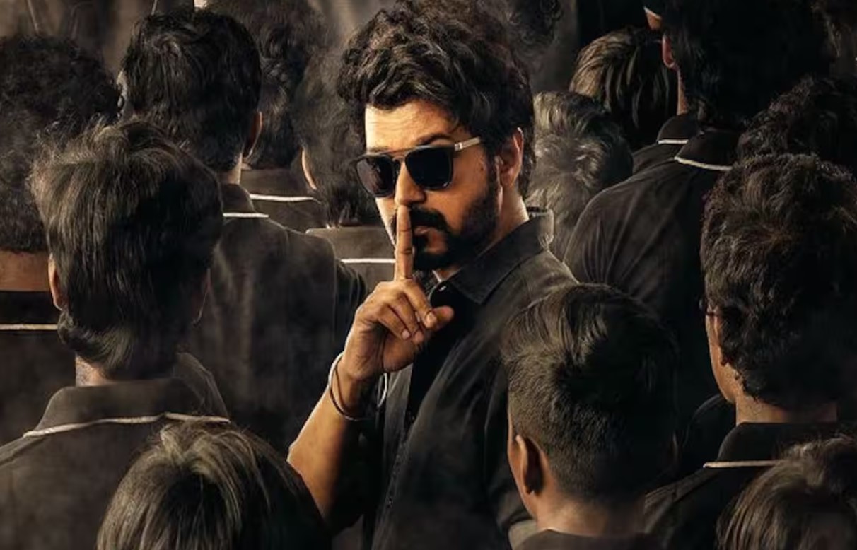 கால் வைக்கிற இடமெல்லாம் கன்னிவெடி… விஜய் படங்களுக்கு வந்த பிரச்னைகள்!