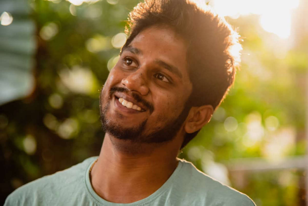 தமிழ் சினிமாவின் வித்தியாசக் காதல்
